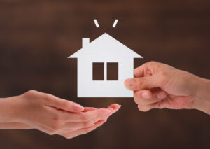 空き家活用の新しいビジネス「定額住み放題サービス」とは？